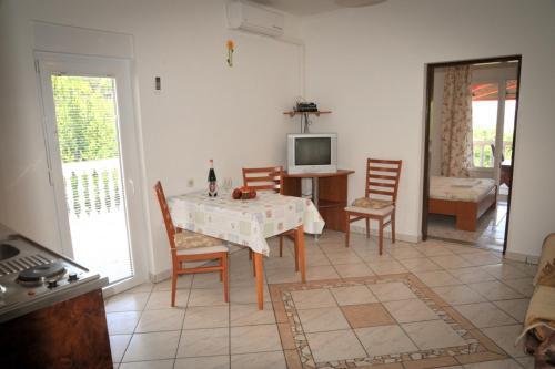 Apartmenthouse Lopar (4229)