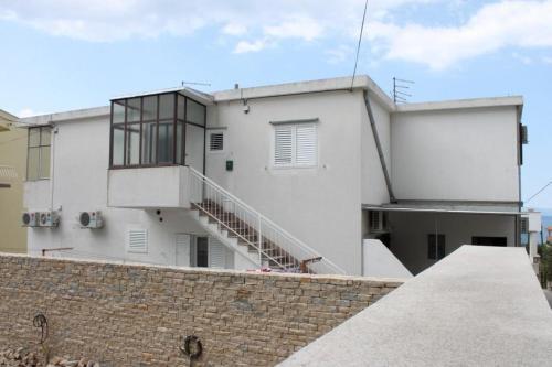 Apartments With A Parking Space Makarska - 2599