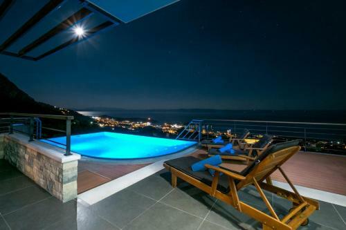 Villa Ctvb105/ - Modern Holiday Home With Private Pool