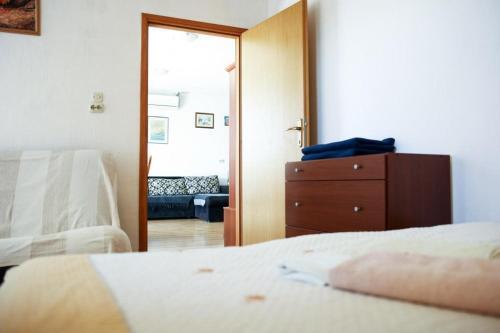 Apartment Makarska 15200c