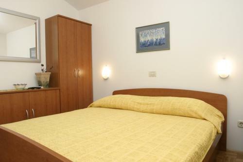 Apartment Makarska (150-1)