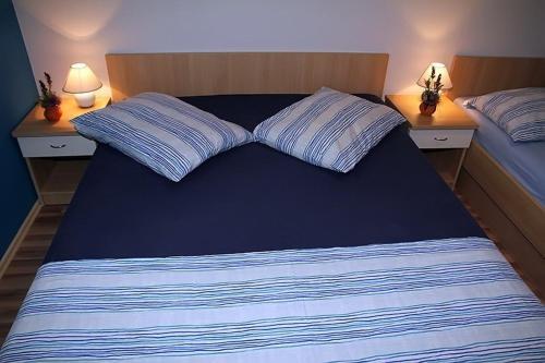 Apartments In Makarska 6735