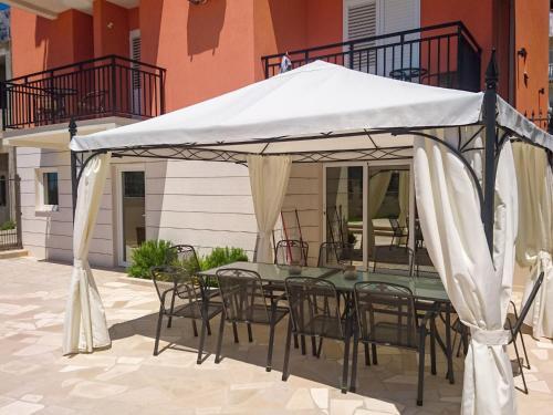 Holiday Home Villa Lendi�