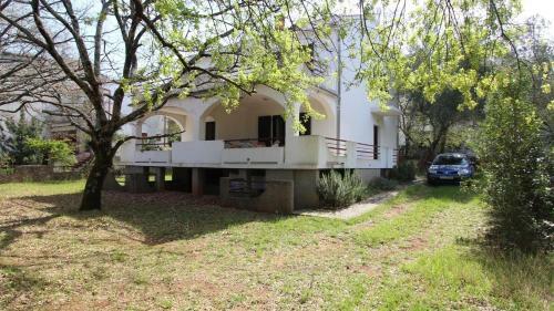 Apartment In Malinska/insel Krk 13204