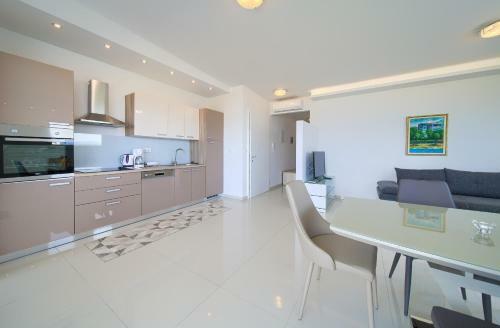 Apartments Hill Lux