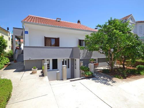 Apartment Mi�i�