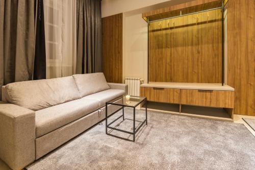 De?man Luxury Apartments