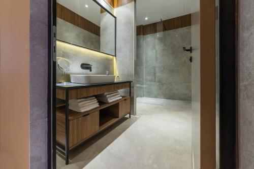 De?man Luxury Apartments