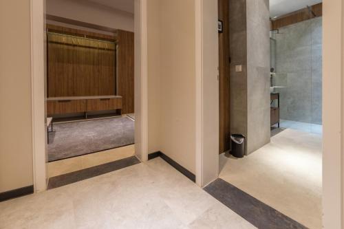 De?man Luxury Apartments