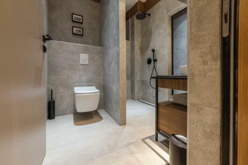 De?man Luxury Apartments