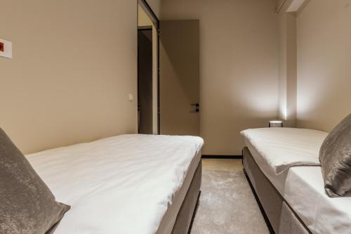 De?man Luxury Apartments