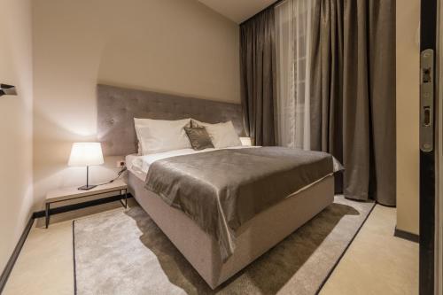 De?man Luxury Apartments