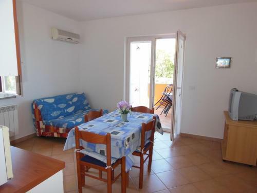 Anita's Terrace Apartment