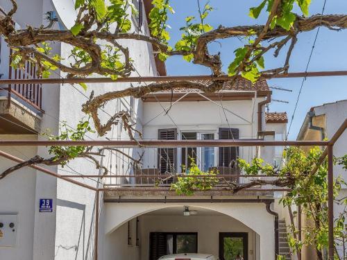 Apartment House Sebi