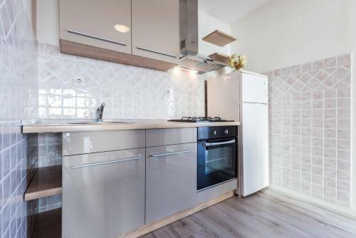 Sea View Apartments Pericic