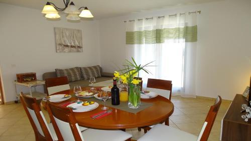 Villa Holiday Home Iva With Pool
