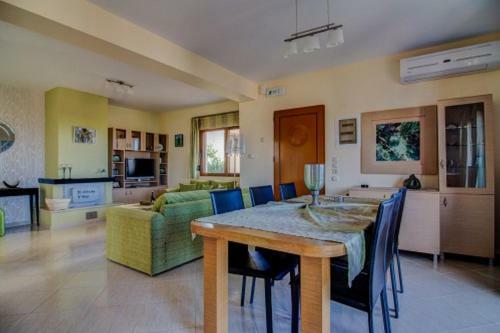 Helidonia Villas - Kimon