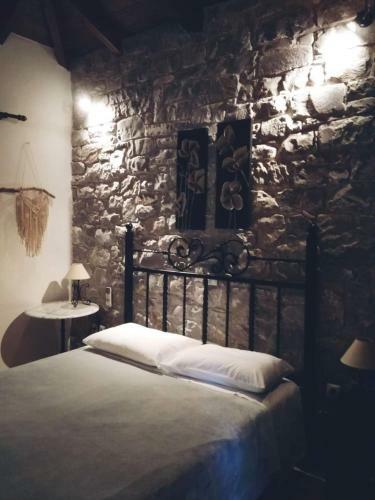 Atha-tina:traditional Stone Homes