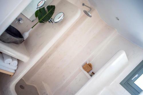 Melidron Luxury Hotel & Suites