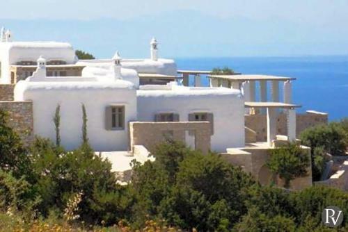Paros Villa Sleeps 10 Pool
