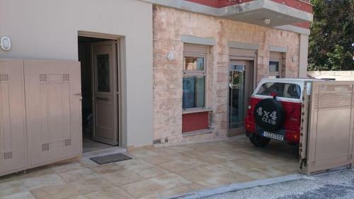 Arapakis Apartment 2