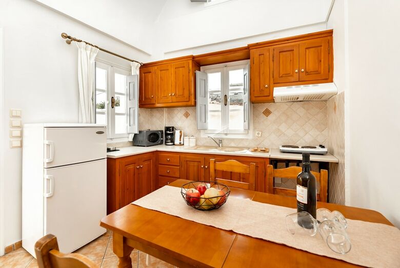 Villa By Hotel Thira