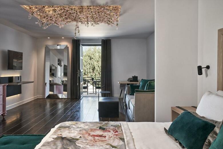 Katikies Garden Hotel - The Leading Hotels Of The World