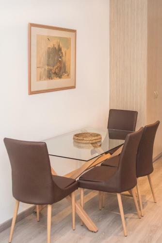 Central Apartment In Glyfada