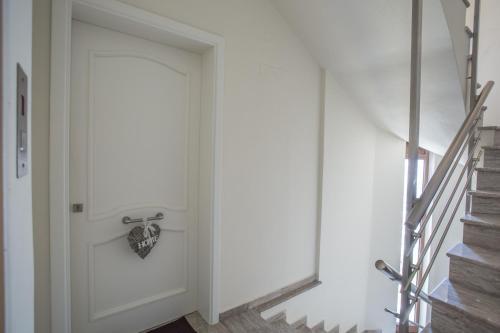 Airport Luxury Apartment