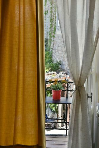 Hostal Guesthouse Corali