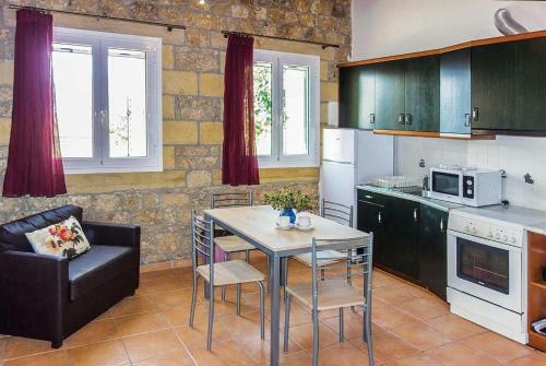 Kardamyli Villa Sleeps 2 Air Con Wifi