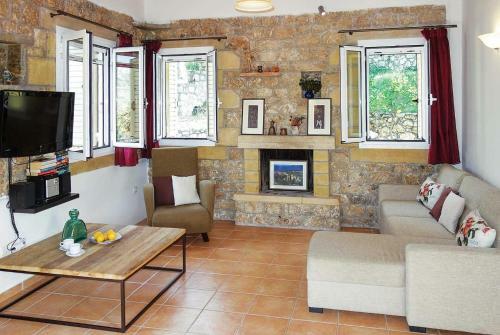 Kardamyli Villa Sleeps 2 Air Con Wifi