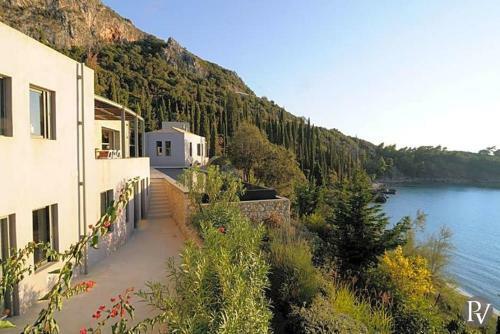 Kardamyli Villa Sleeps 10 Pool Air Con