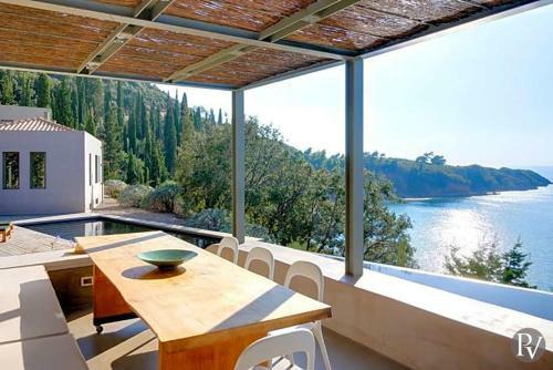 Kardamyli Villa Sleeps 10 Pool Air Con