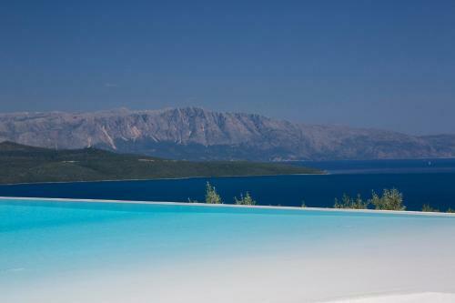 Rachi Sea View Villas