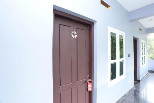 Hotel Oyo 10387 Edakkal Holiday Home