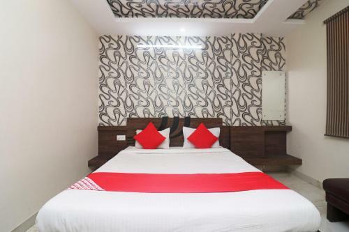Oyo 27611 Hotel Shree Regency