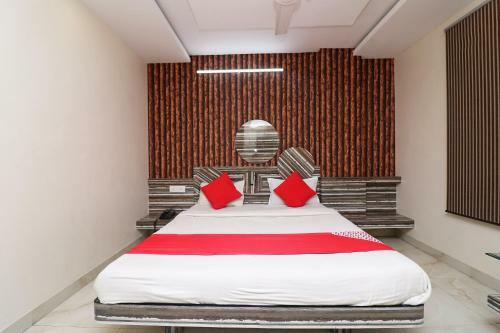 Oyo 27611 Hotel Shree Regency