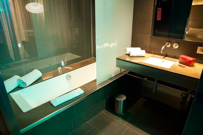 B-hotel