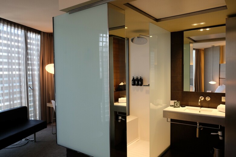 B-hotel