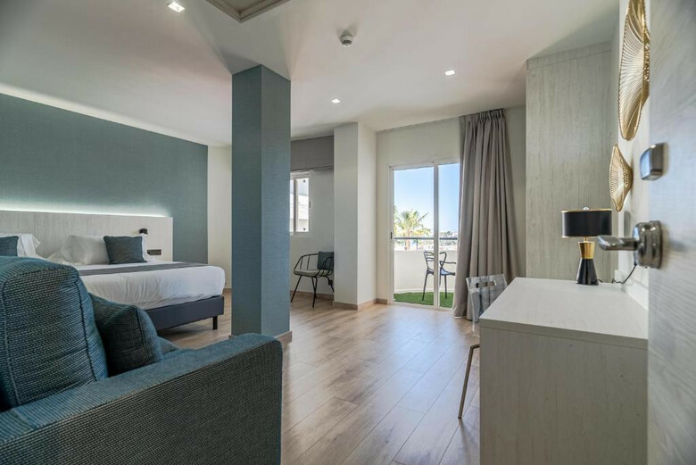 Hotel Ramada Resort By Wyndham Puerto de Mazarron