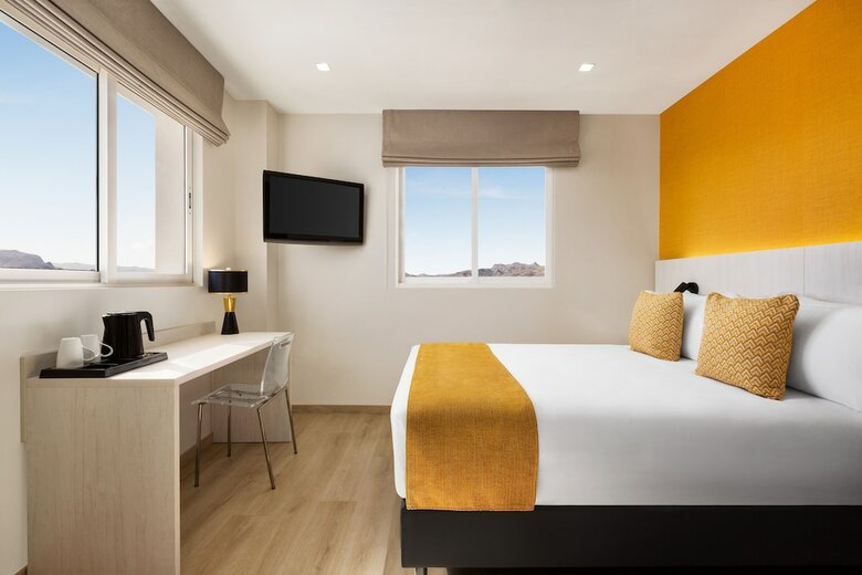 Hotel Ramada Resort By Wyndham Puerto de Mazarron
