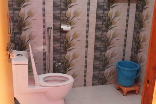 Hostal The Dhanolti Groove Garden