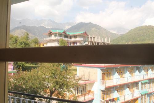Hostal Snow View Rooms In Naddi