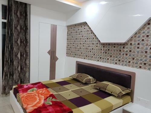 Entire World Class Apartment Near Metro Station
