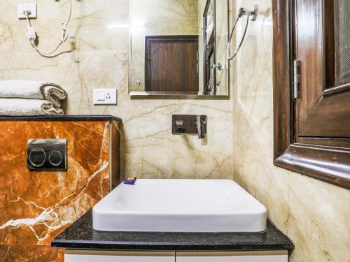 Fabhotel Gcr Sector 43