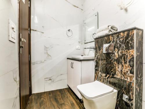 Fabhotel Gcr Sector 43