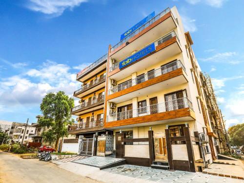 Fabhotel Gcr Sector 43