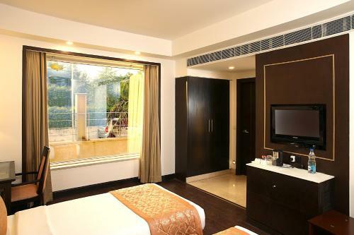 Hotel Ahuja Residency Vista Woods