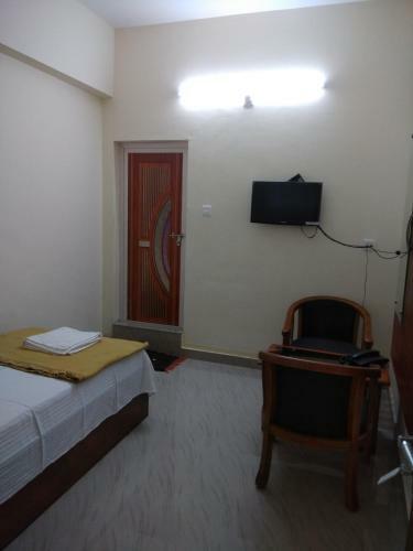 Hotel Manjira Lodge